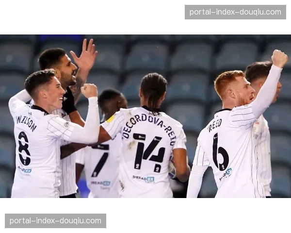 “从全场被动到绝杀取胜：深度复盘伯恩茅斯对阵富勒姆的战术调整过程”