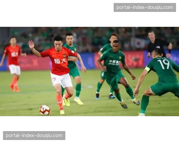 “维罗纳主帅确认，对阵国际米兰将继续沿用五后卫深度防守阵型”